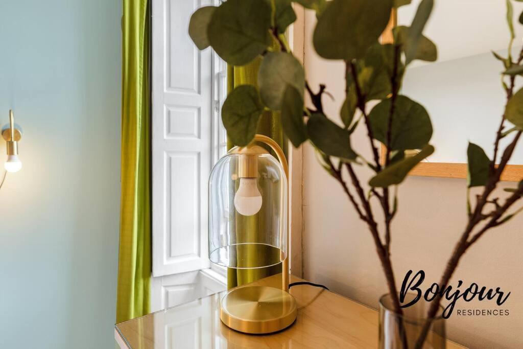 Monge Suite Old Town 2Br-1Ba, Near Royal Mile By Bonjour Residences Единбург Екстериор снимка