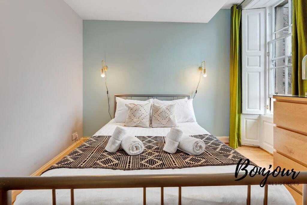 Monge Suite Old Town 2Br-1Ba, Near Royal Mile By Bonjour Residences Единбург Екстериор снимка