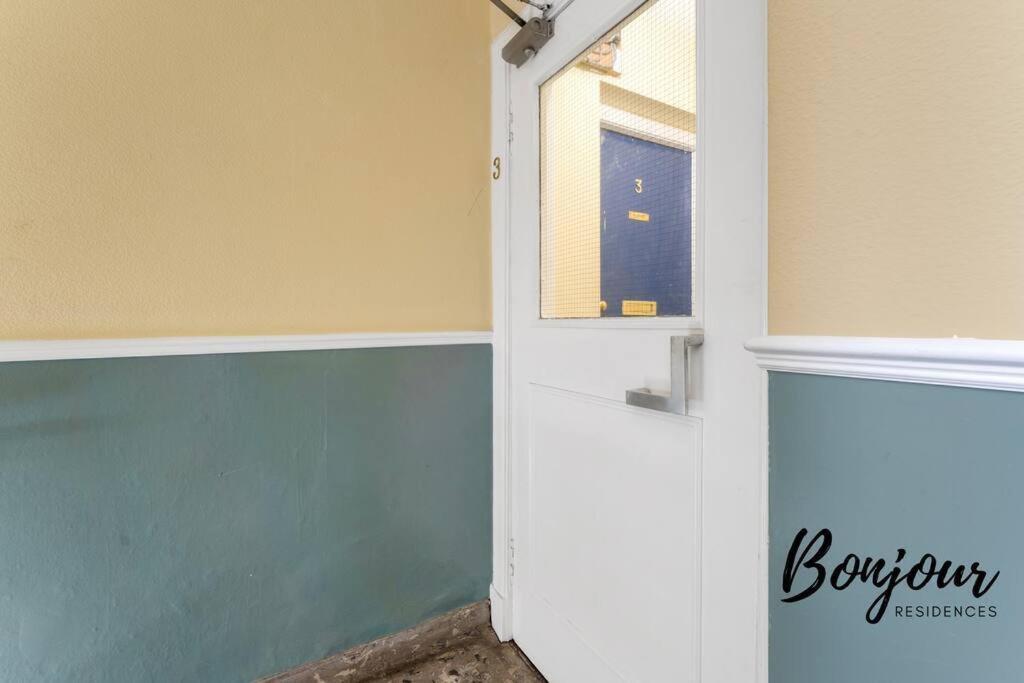 Monge Suite Old Town 2Br-1Ba, Near Royal Mile By Bonjour Residences Единбург Екстериор снимка