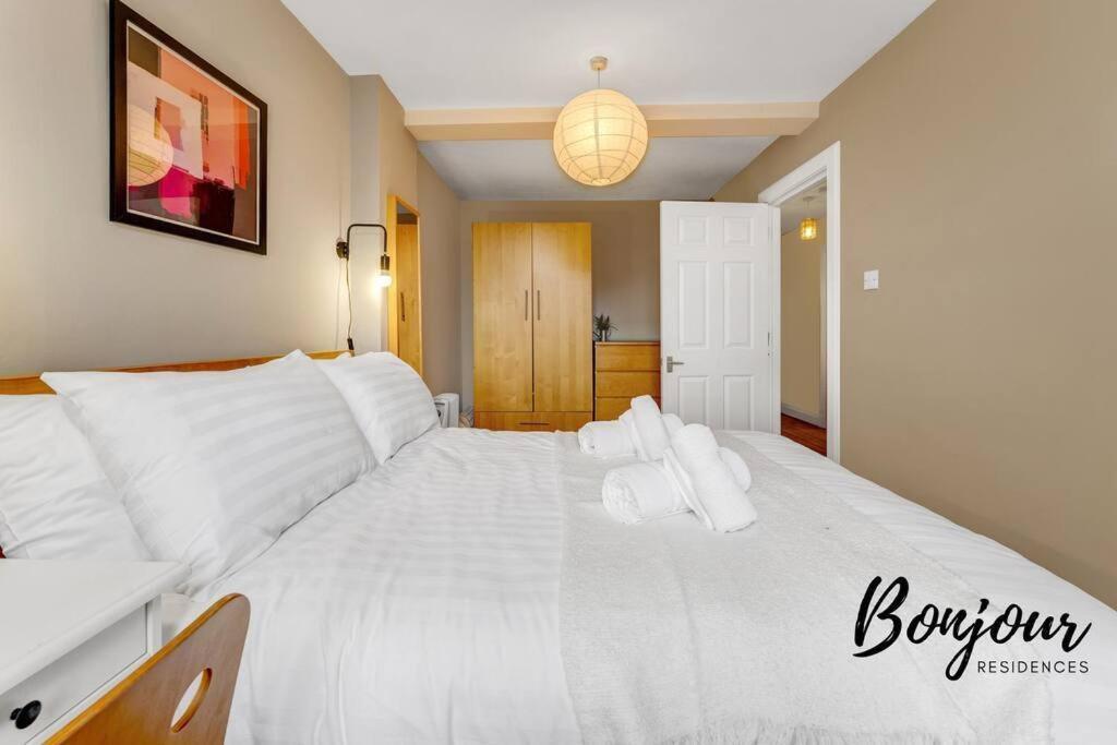 Monge Suite Old Town 2Br-1Ba, Near Royal Mile By Bonjour Residences Единбург Екстериор снимка