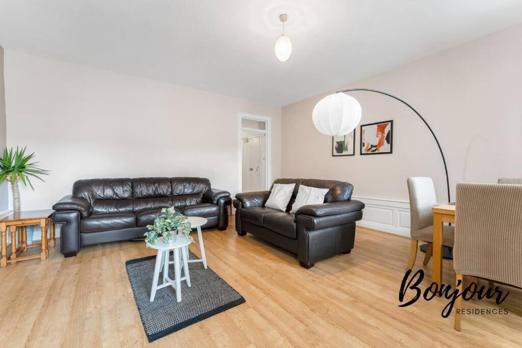 Monge Suite Old Town 2Br-1Ba, Near Royal Mile By Bonjour Residences Единбург Екстериор снимка